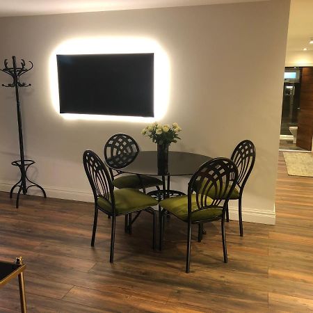 בלקפול Wayside Lodge מראה חיצוני תמונה