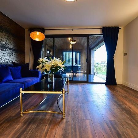 בלקפול Wayside Lodge מראה חיצוני תמונה